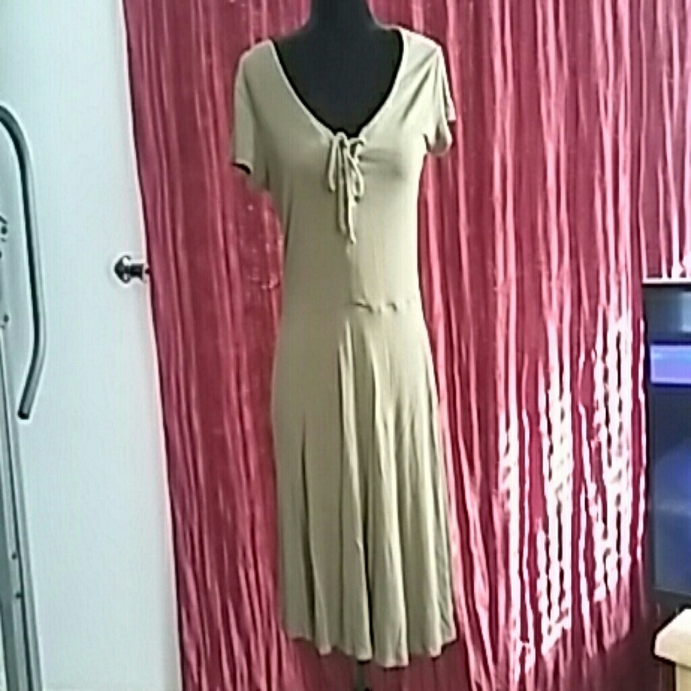 SALE PENDING Short sleeved lace up dress